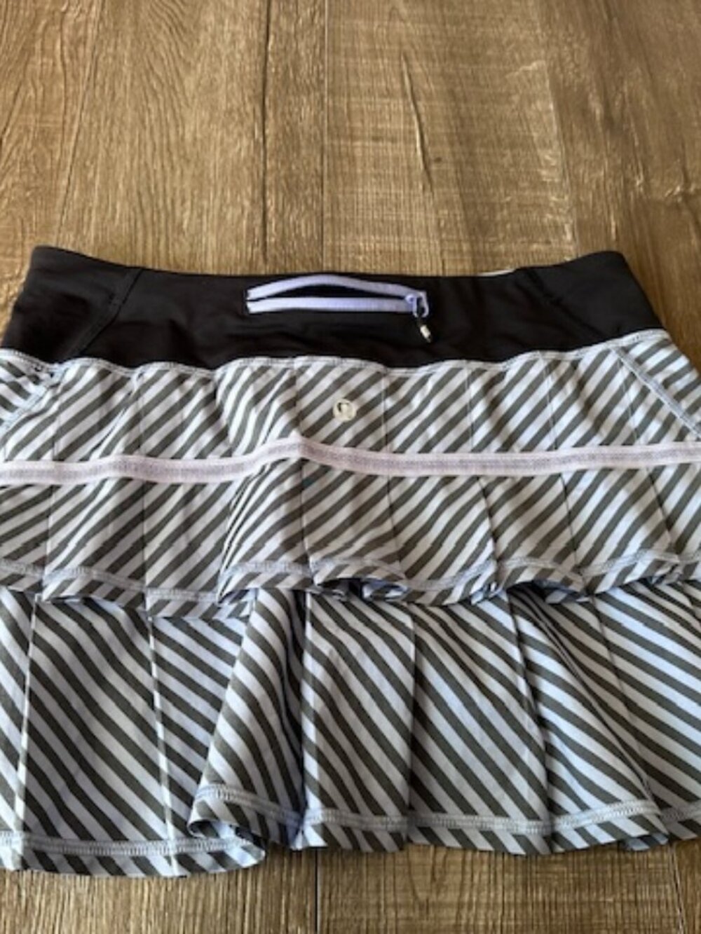 Lululemon pace setter skirt size 6